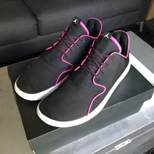 Jordan Eclipse 7.5 Youth/Men’s (9 Women’s) Pink